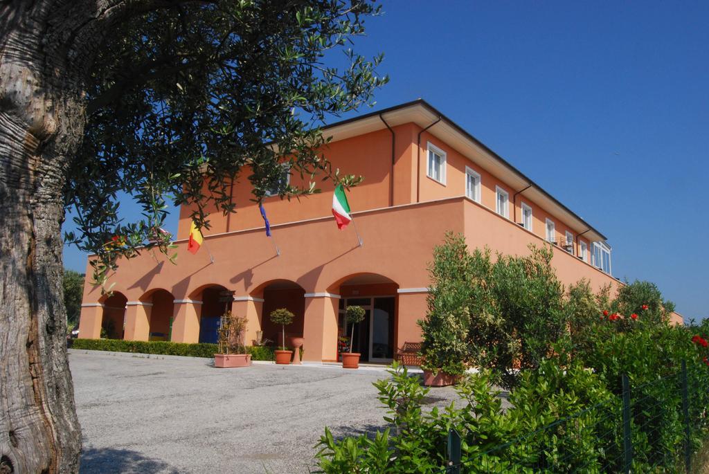 Villa Susanna Degli Ulivi - Resort&Spa Colonnella Esterno foto