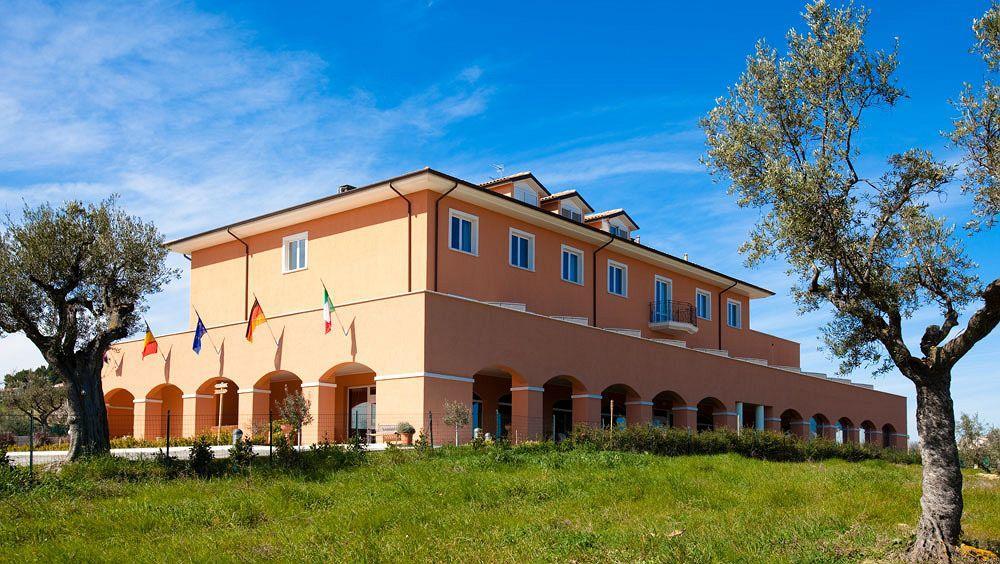 Villa Susanna Degli Ulivi - Resort&Spa Colonnella Esterno foto