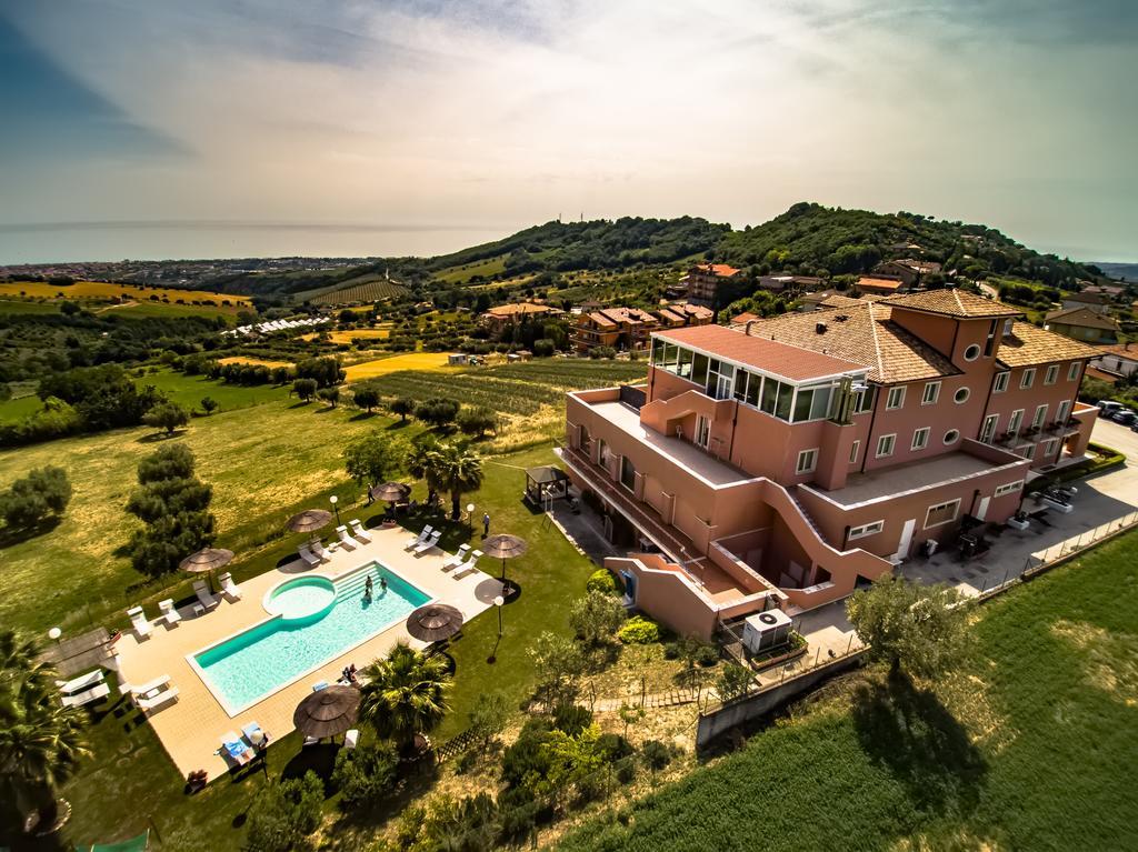 Villa Susanna Degli Ulivi - Resort&Spa Colonnella Esterno foto