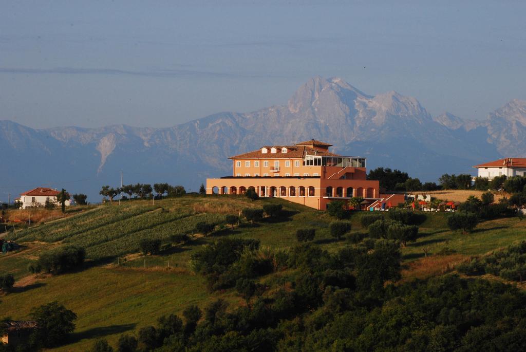 Villa Susanna Degli Ulivi - Resort&Spa Colonnella Esterno foto