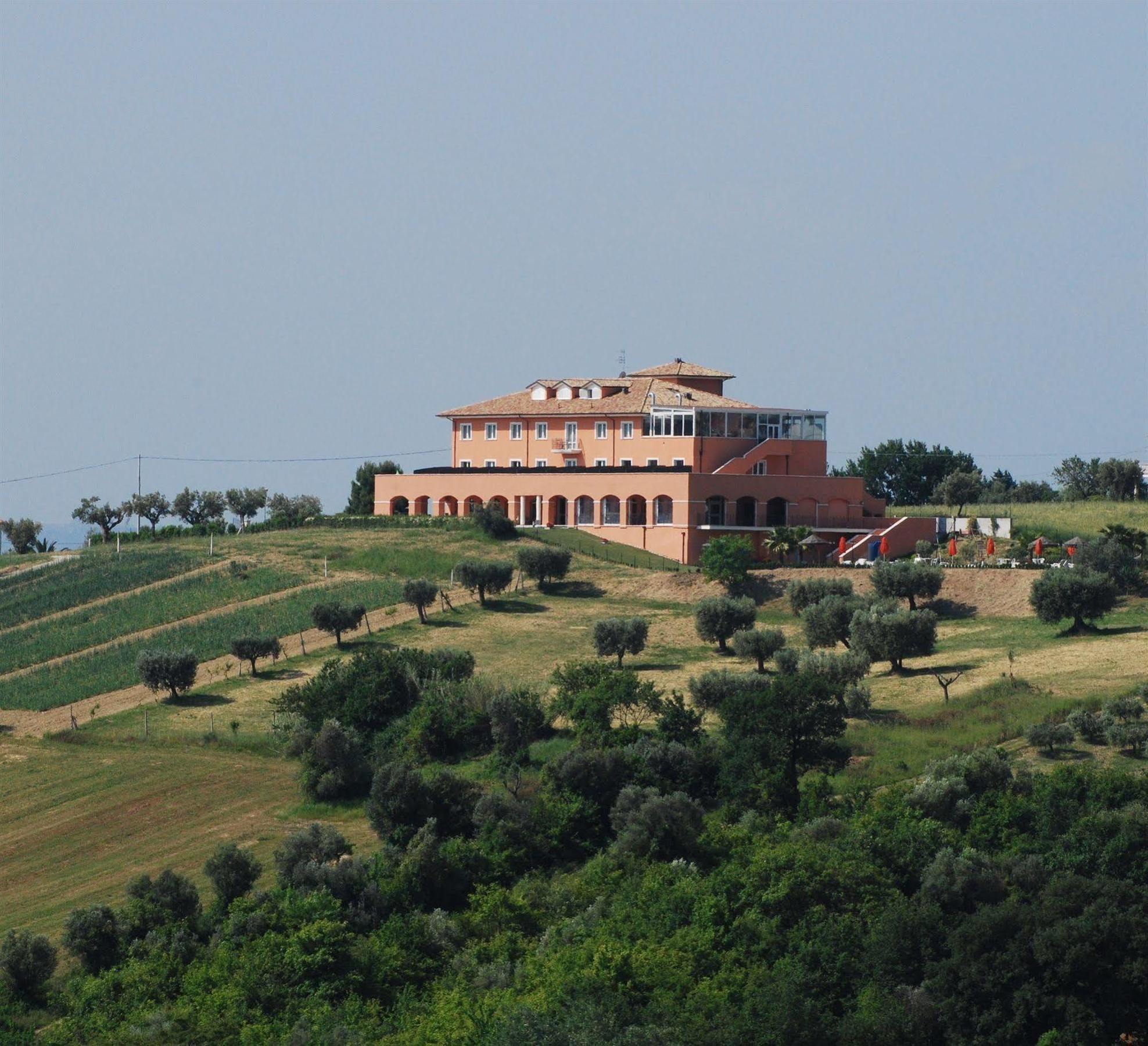 Villa Susanna Degli Ulivi - Resort&Spa Colonnella Esterno foto