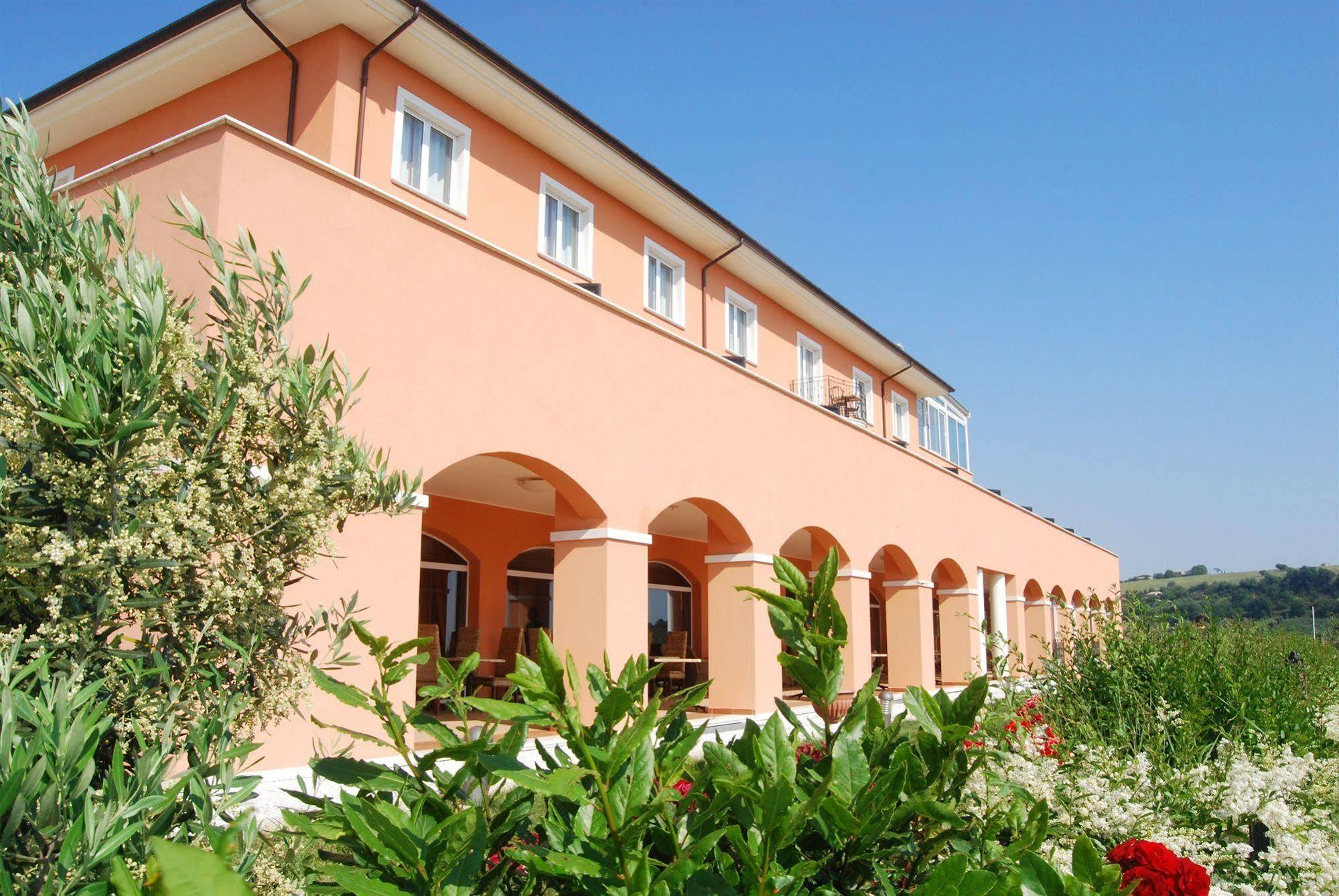 Villa Susanna Degli Ulivi - Resort&Spa Colonnella Esterno foto