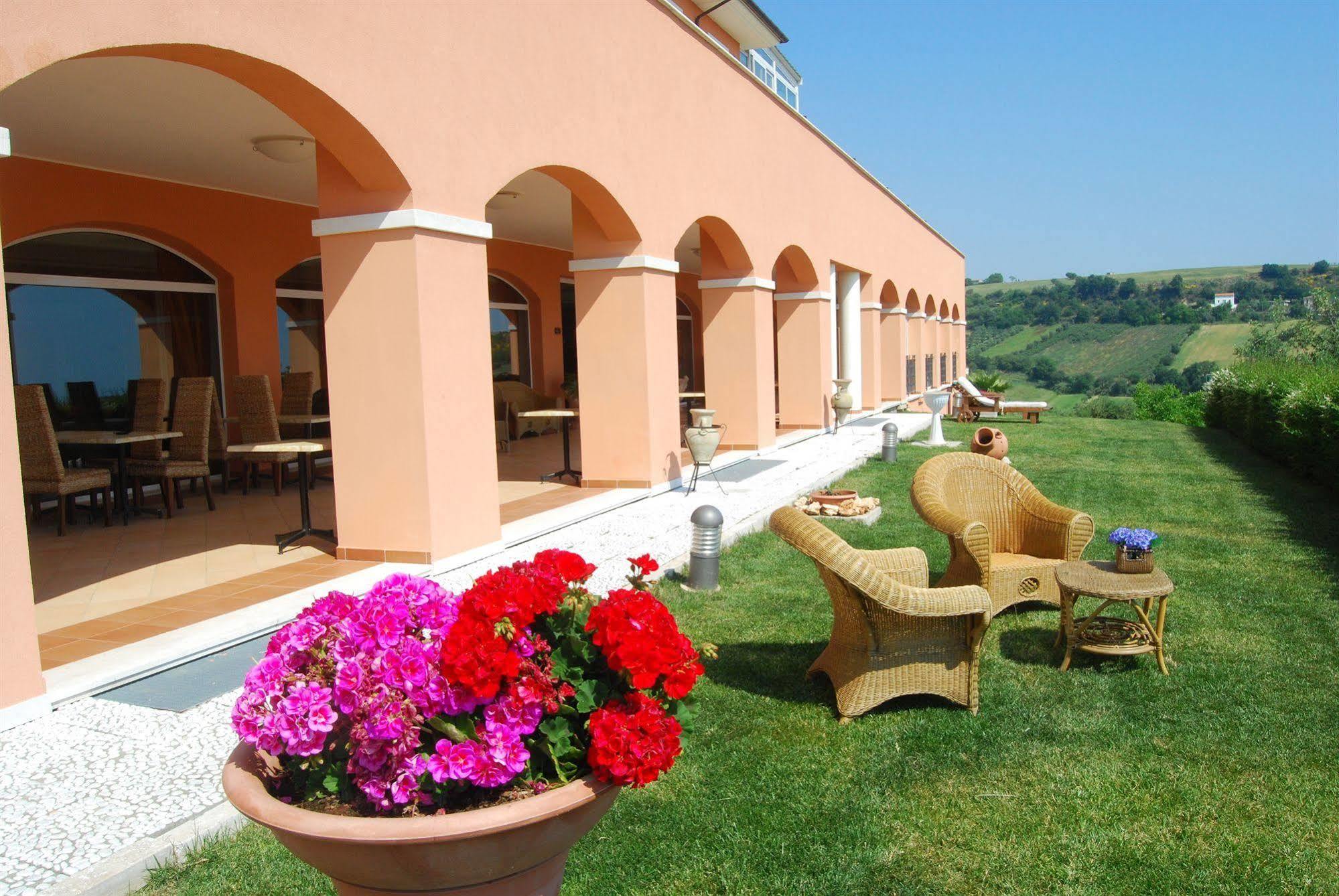 Villa Susanna Degli Ulivi - Resort&Spa Colonnella Esterno foto